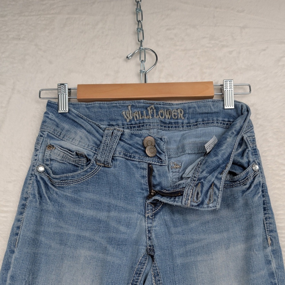 VTG WallFlower Jeans Women's 28x29 Blue Low Rise Bootcut Embroidered Pockets Y2K